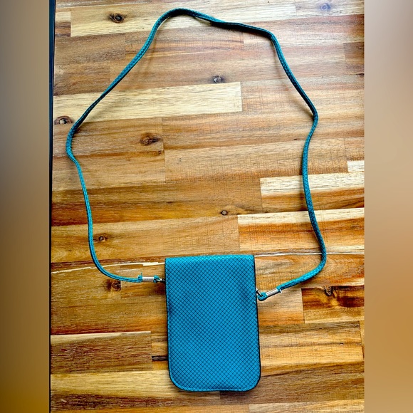NWOT - Teal small crossbody bag - Picture 3 of 4